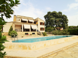 Villa For Sale in Alcoy, Spain