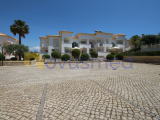 2 bedroom flat with pool near centre Albufeira