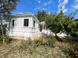 3 bedroom house with nice garden 35 minutes from Varna