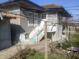 2-bed house and garage near Varna and the beach