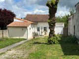 Bungalow For Sale in Ruffec, Charente, France