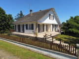 Bungalow For Sale in Sauze-Vaussais, Charente, France