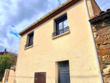 Winegrower's House To Refresh With 4 Bedrooms, A Terrace And 2 Large Garages, In A Quiet Area
