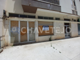 Store with 91.35m2 located in one of the entrances of Tomar.