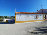 2 bedroom villa with barbecue and backyard 5 min from Castelo do Bode.