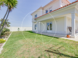 4 bedroom villa with attached land for cultivation in Silveiras, Santa Cruz