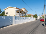 Charming 5 bedroom villa with 1 bedroom detached house