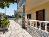 Charming 5 bedroom villa with 1 bedroom detached house