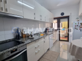 Cozy 3 bedroom flat well located for sale in the City Of Tomar.