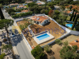 Detached house with swimming pool in Vale Navio, Albufeira