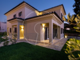 Excellent 4 bedroom villa in Cascais