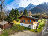 7 bedroom 4 bathroom chalet with land and double garage, 1 hour from Geneva