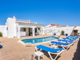 Villa with swimming pool and large garage in Calan Porter