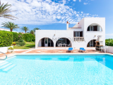 Lovely villa with sea views and pool in S'Algar