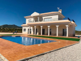 Villa For Sale in Pinoso, Alicante, Spain