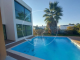 Villa V3 +1 duplex with private pool at The Palmela Village Resort in Setúbal