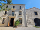 Superb Town House With 300 M2 Of Living Space With Its Former Wine Storehouse, Garden And Swimming P