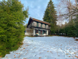 3 to 4 bedroom chalet with private garden, walking distance to ski lift, close to Chamonix.