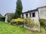 Bungalow For Sale in Aunac, Charente, France