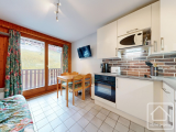 A 4th floor studio apartment with a modernised, well equipped kitchen at the foot of the slopes.